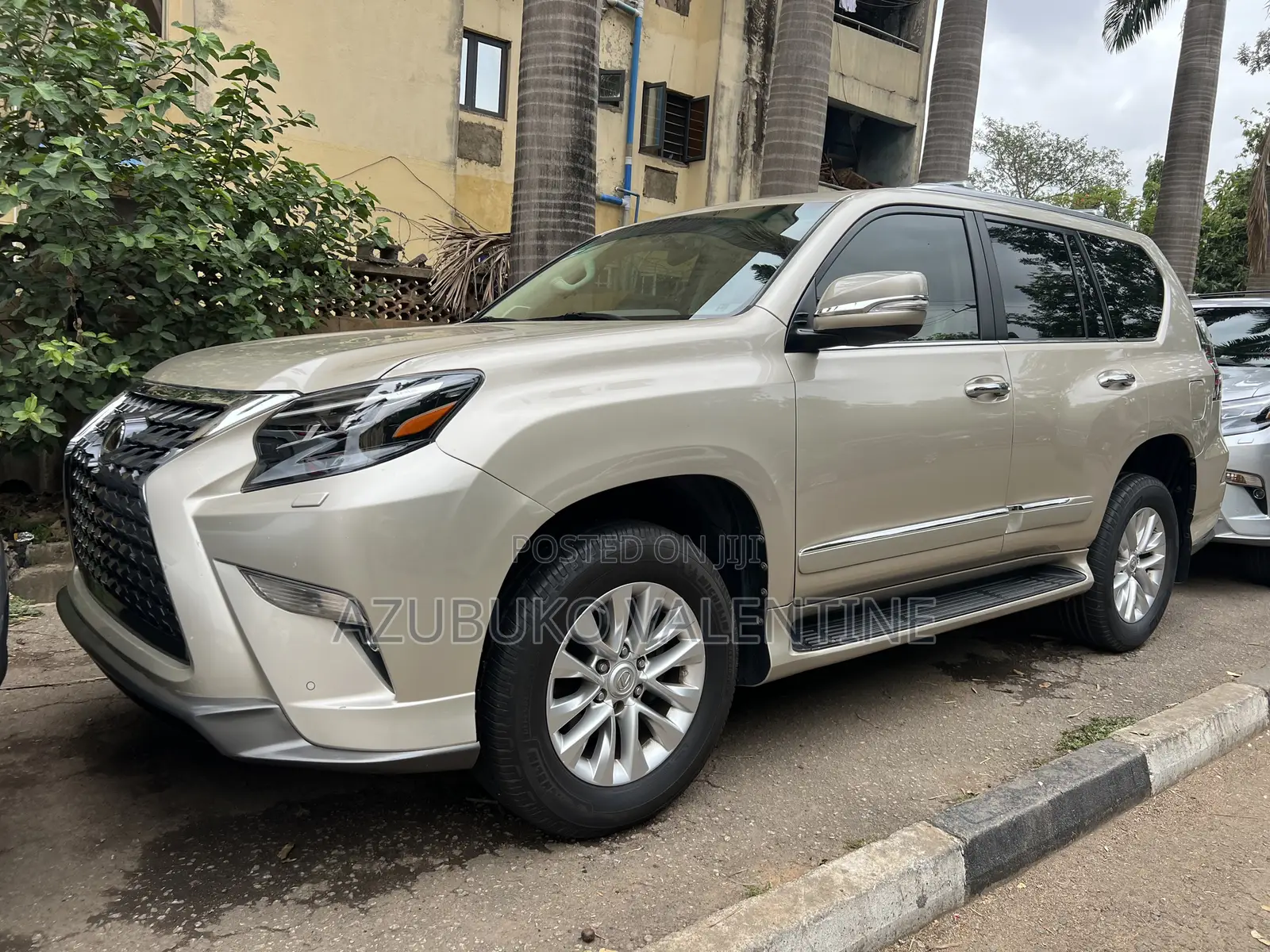 Lexus GX 460 Base 2018 Gold