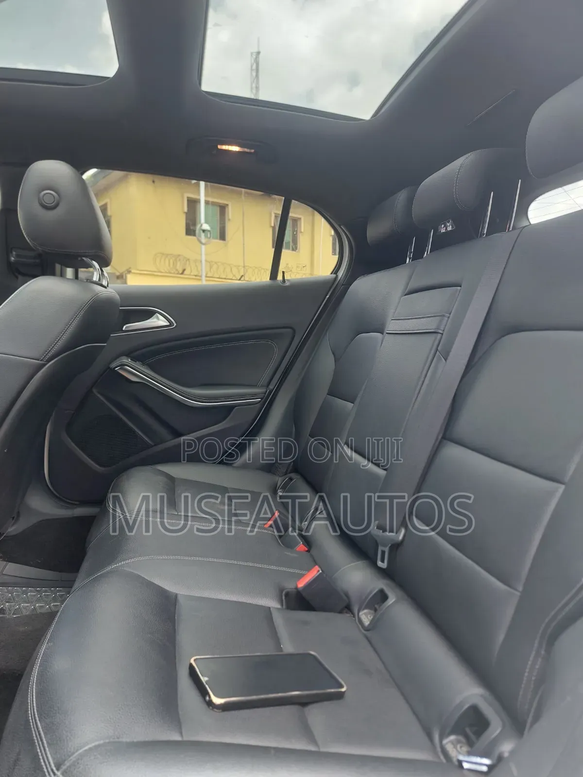 Mercedes-Benz GLA 250 2016 White