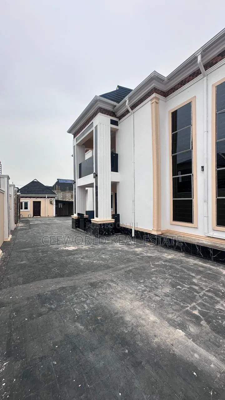 5bdrm Duplex in Ire Akari Estate, Akala Express for sale