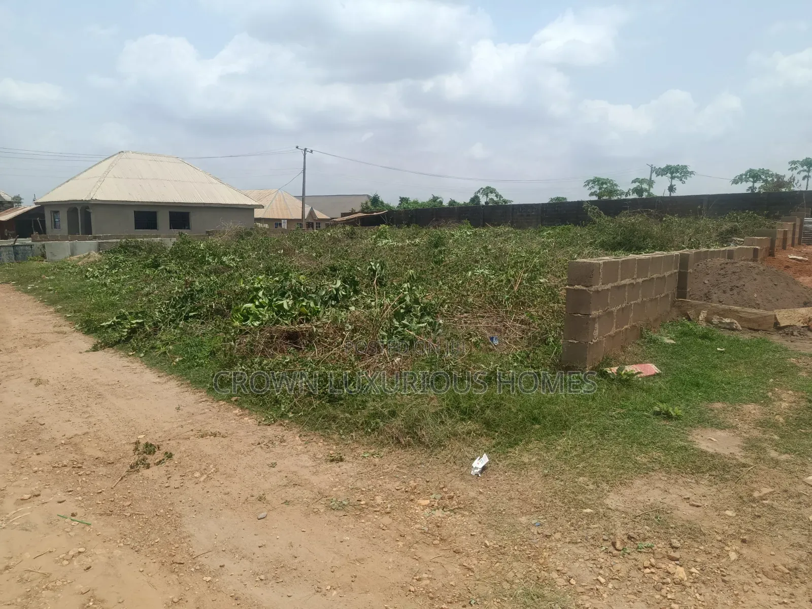 988sqm of Land for Sale