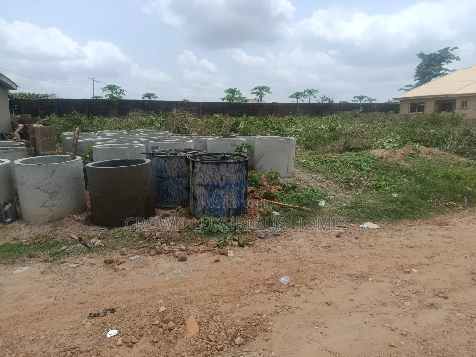 988sqm of Land for Sale