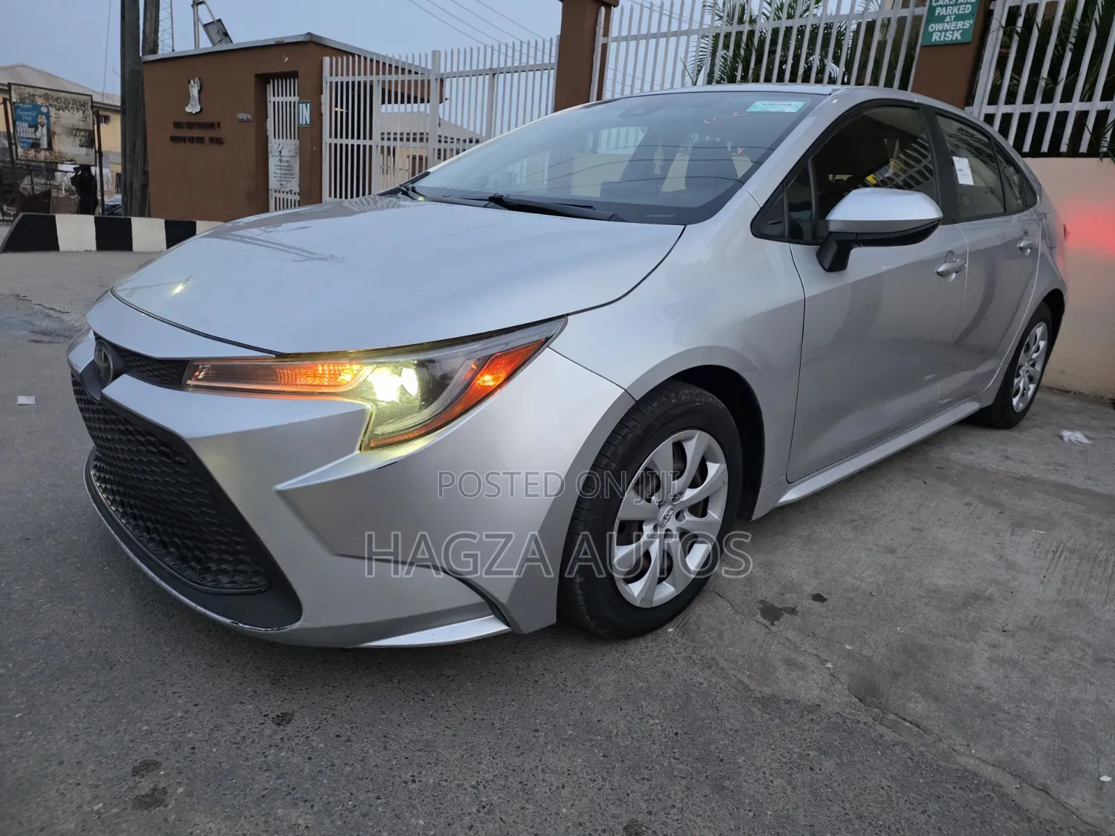 Toyota Corolla L 2021 Silver