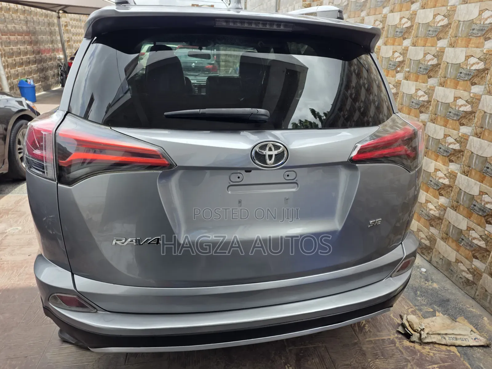 Toyota RAV4 SE FWD (2.5L 4cyl 6A) 2017 Silver
