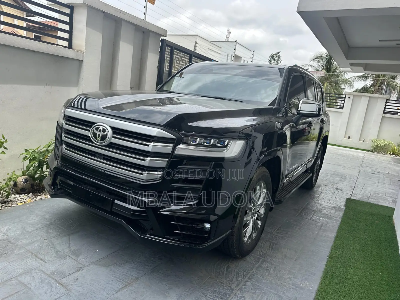 Toyota Land Cruiser 2023 Black