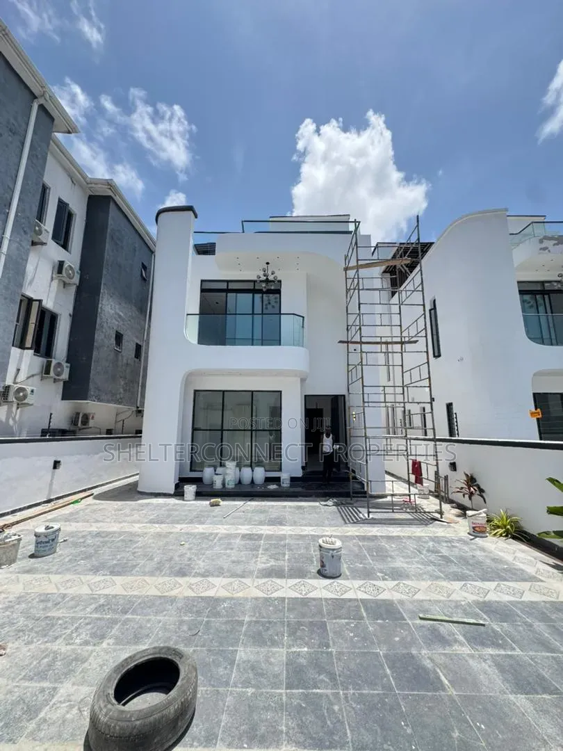 5bdrm Duplex in Ikate for sale