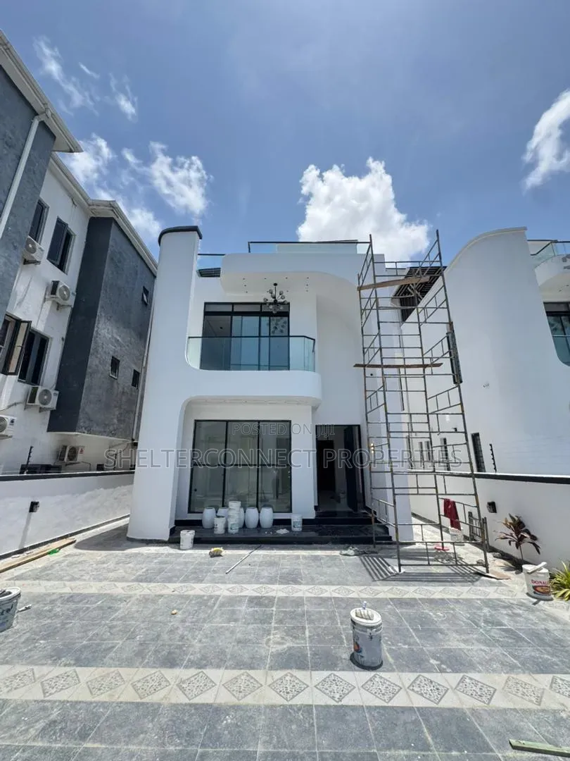 5bdrm Duplex in Ikate for sale