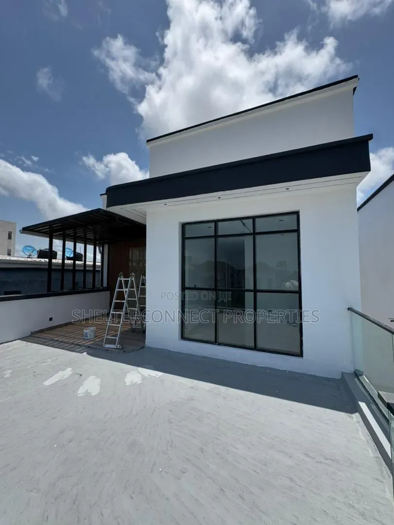 5bdrm Duplex in Ikate for sale