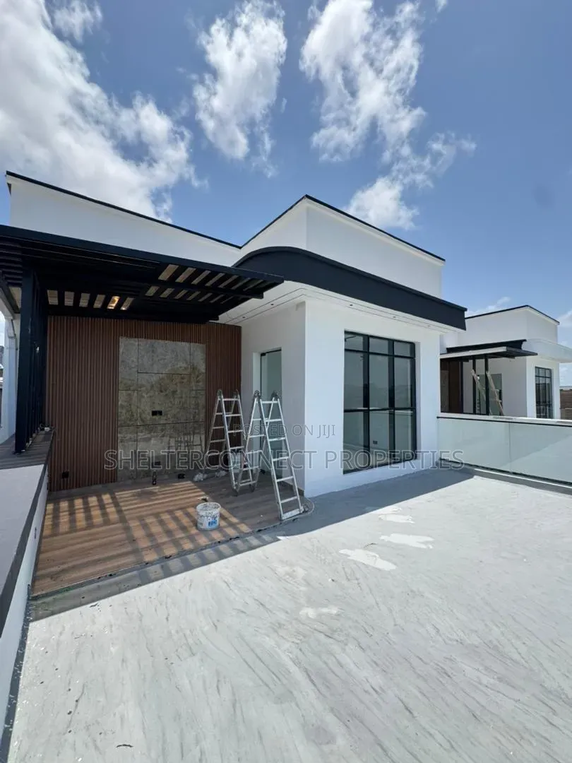 5bdrm Duplex in Ikate for sale