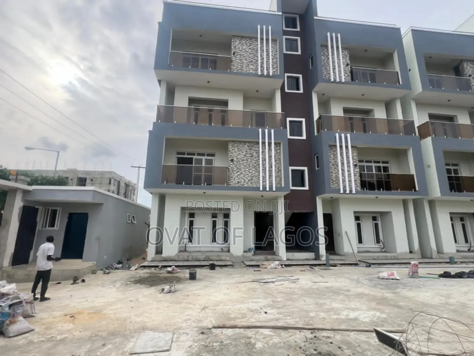 3bdrm Maisonette in Lekki Phase 1 for sale