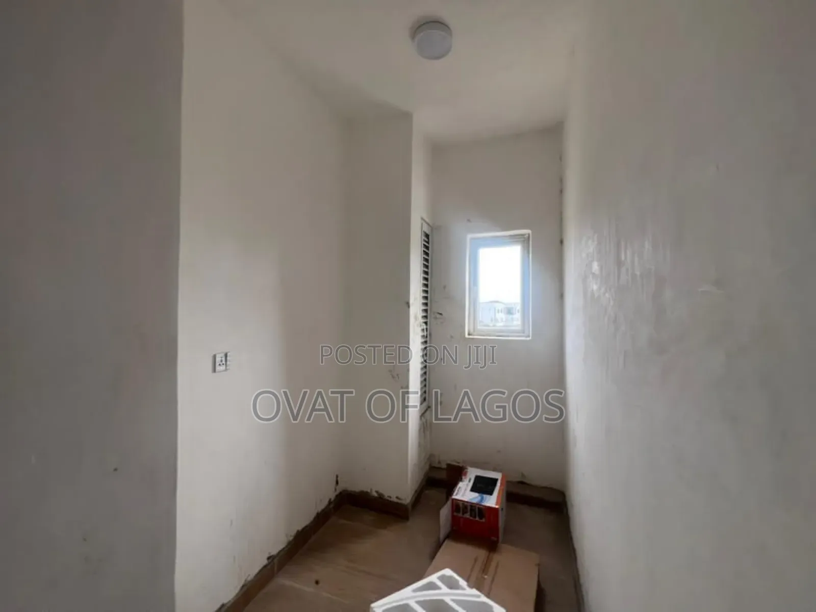 3bdrm Maisonette in Lekki Phase 1 for sale