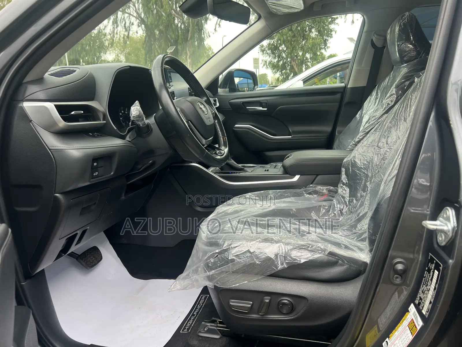 Toyota Highlander XLE 2021 Gray
