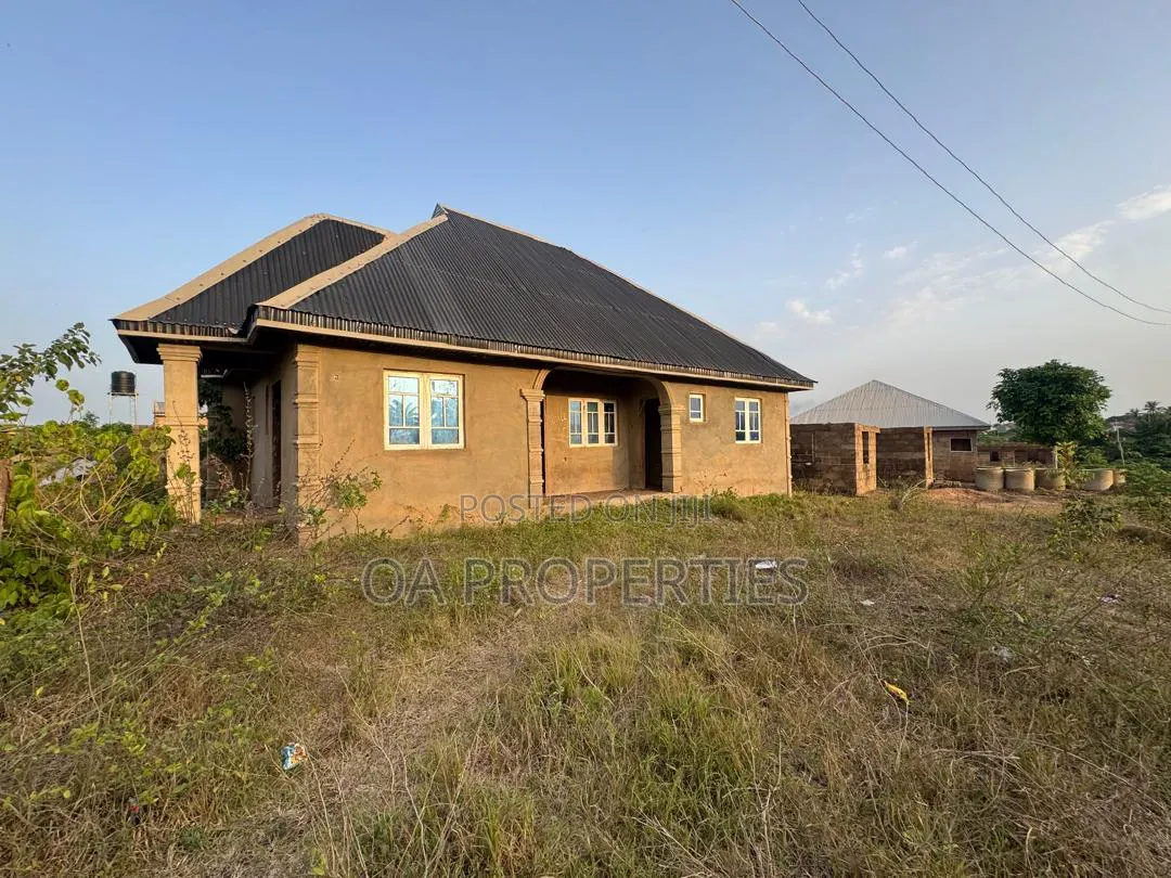 2bdrm Block of Flats in Tose, Moniya Ibadan for sale