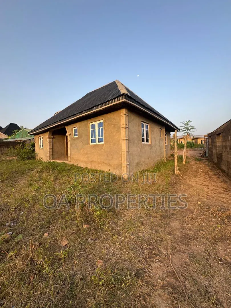 2bdrm Block of Flats in Tose, Moniya Ibadan for sale