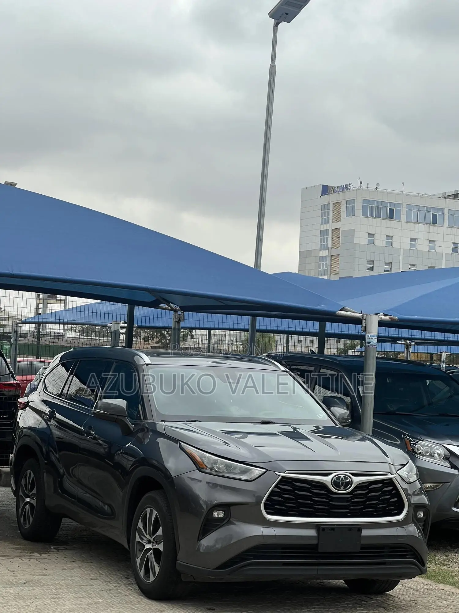 Toyota Highlander XLE 2021 Gray