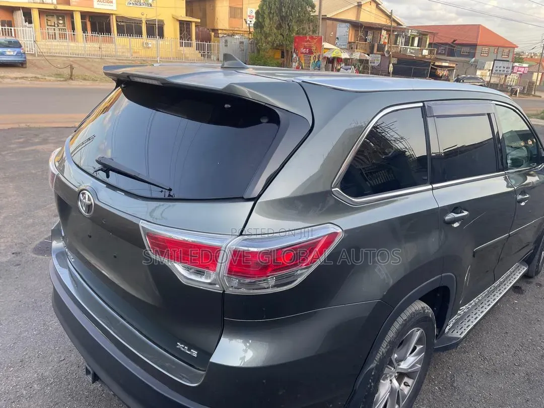 Toyota Highlander XLE 4dr SUV (3.5L 6cyl 6A) 2015 Green