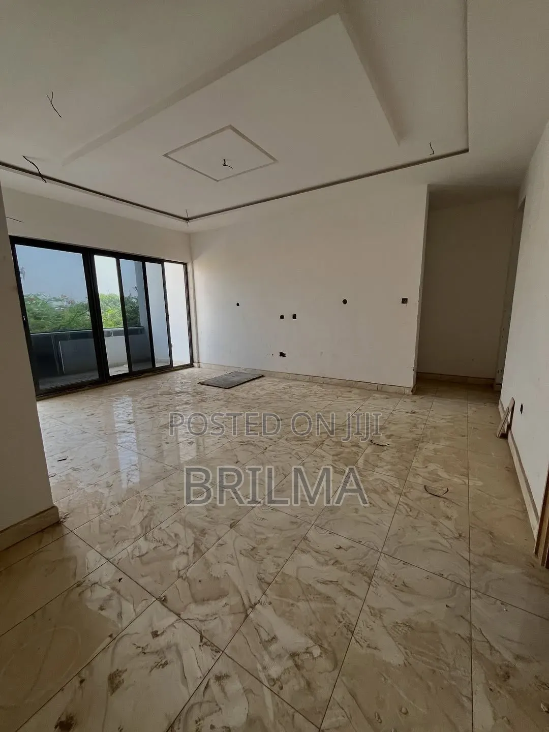 3bdrm Apartment in Wuse 2 for sale