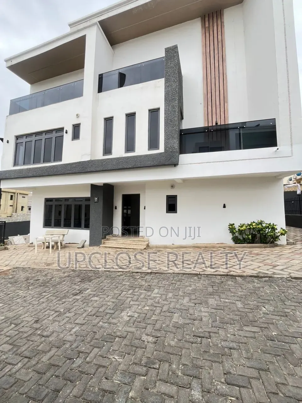 5bdrm Duplex in Guzape District for rent