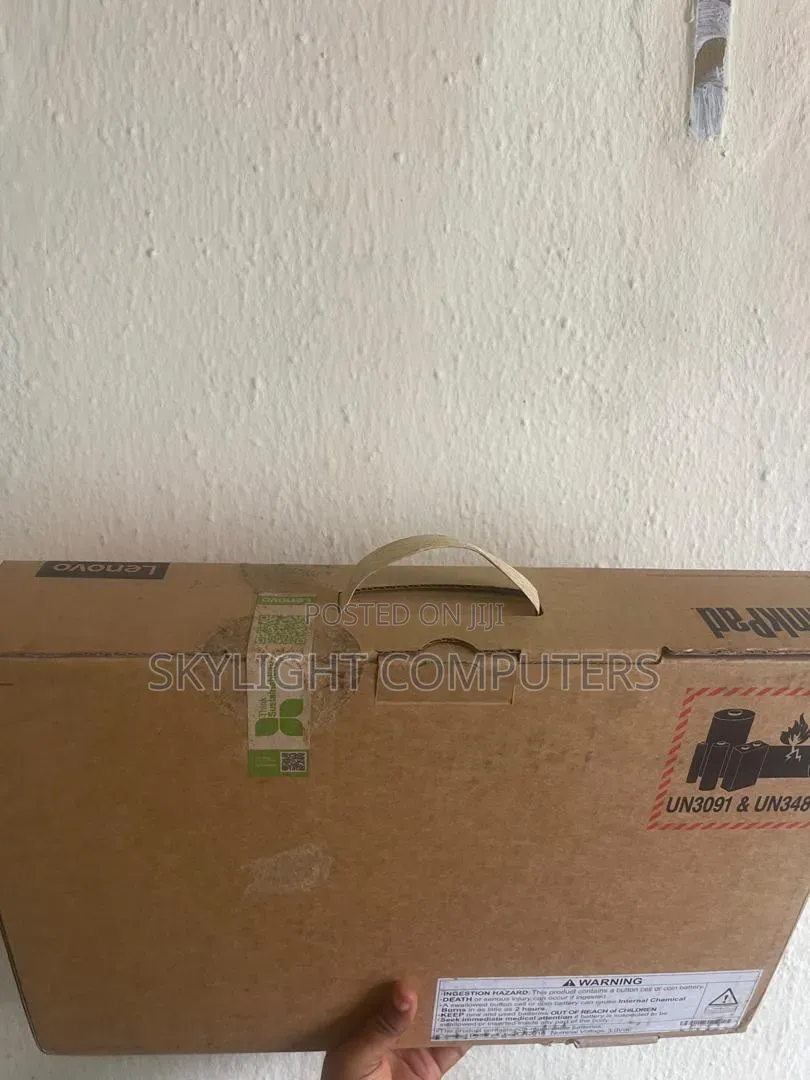 New Laptop Lenovo ThinkPad X1 Carbon Gen11 16GB Intel Core i7 SSD 512GB