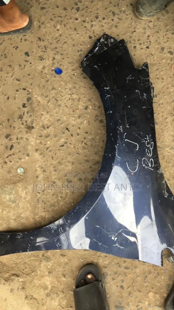 Fender Toyota Avalon 2014 Model Left Side