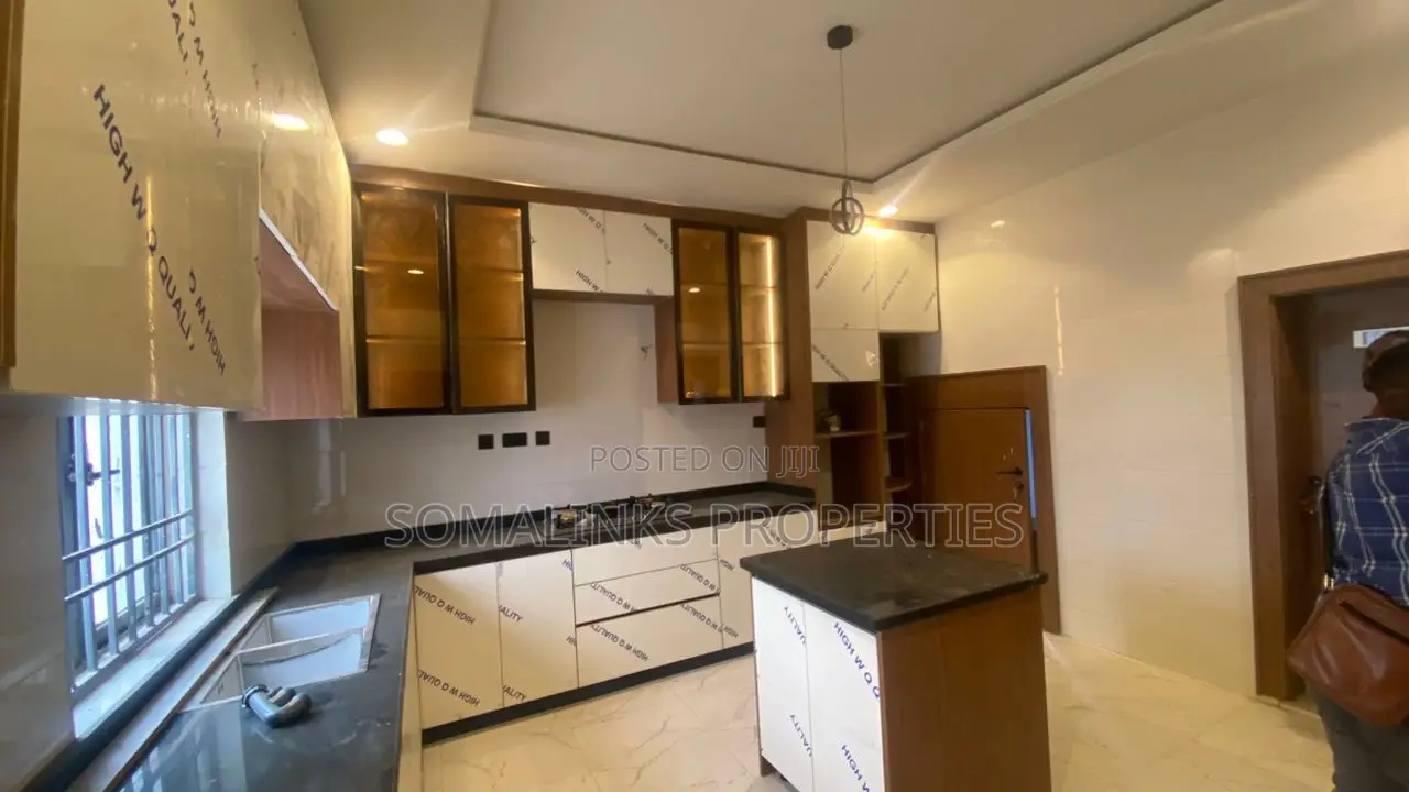 4bdrm Duplex in Somalinks, Sabon Lugbe for sale