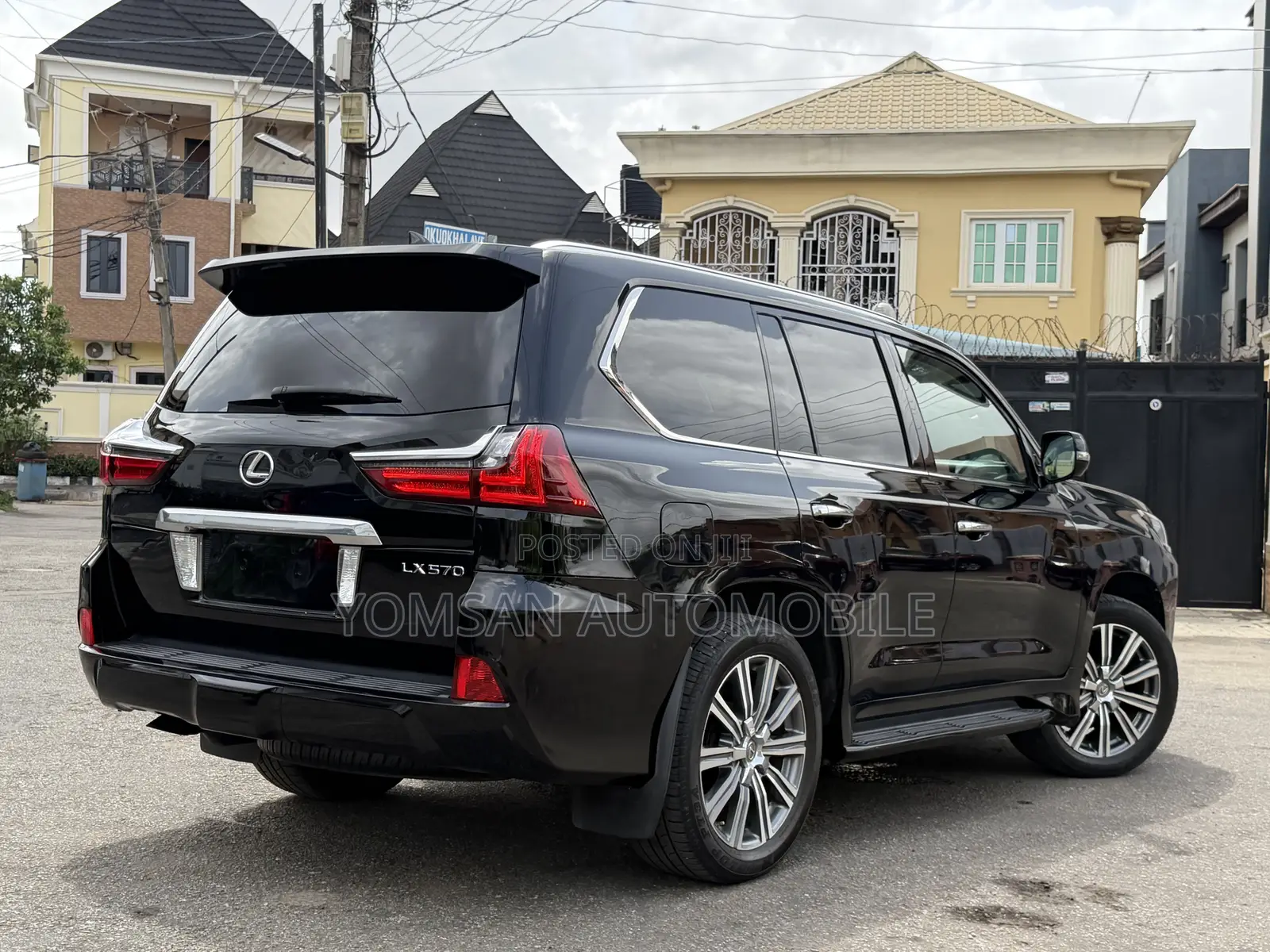 Lexus LX 570 AWD 2016 Black