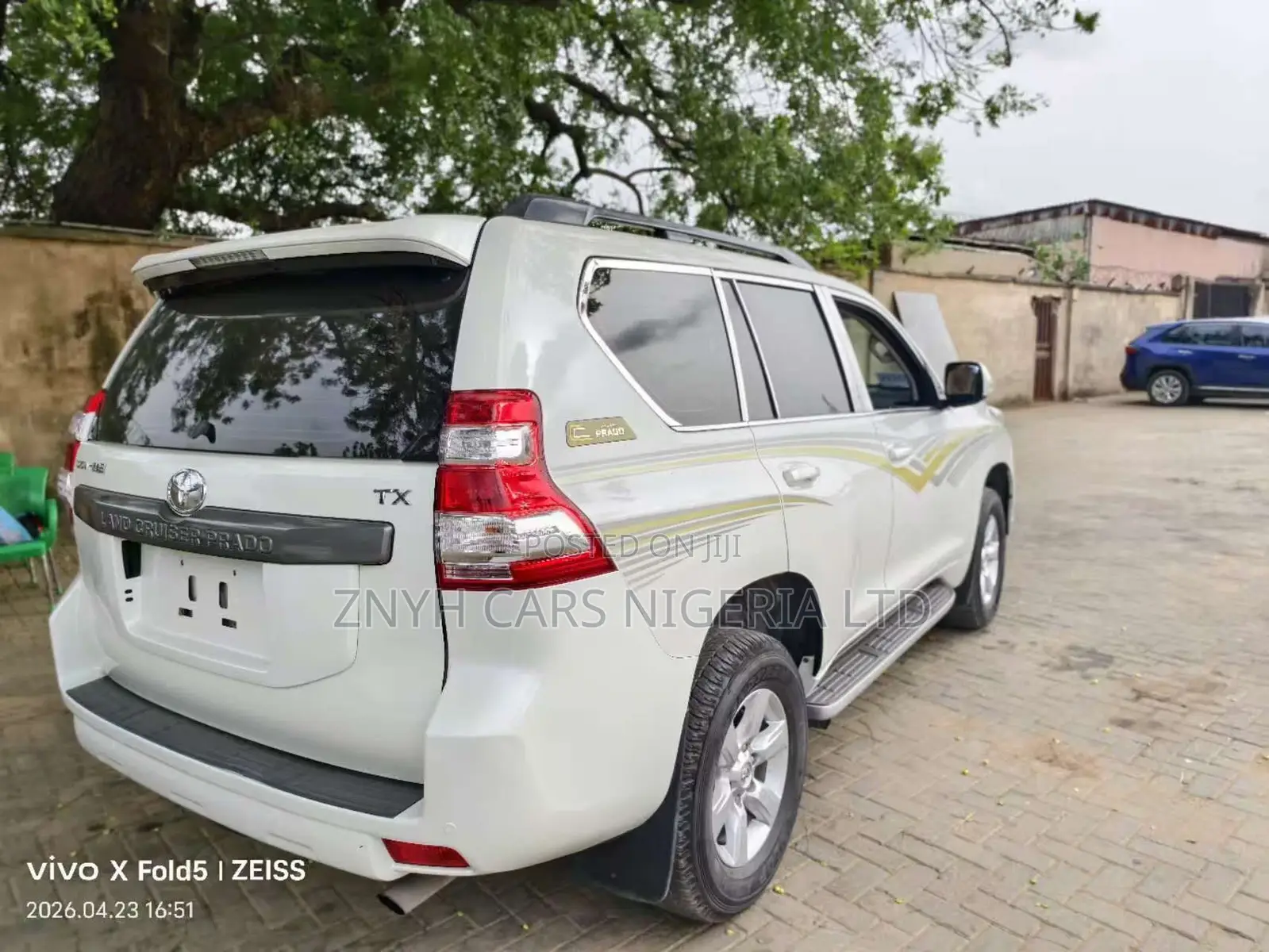 Toyota Land Cruiser Prado 2016 White