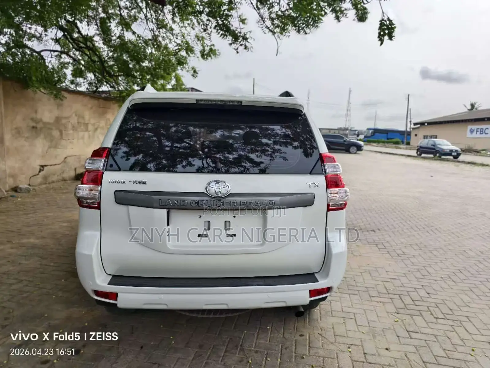 Toyota Land Cruiser Prado 2016 White