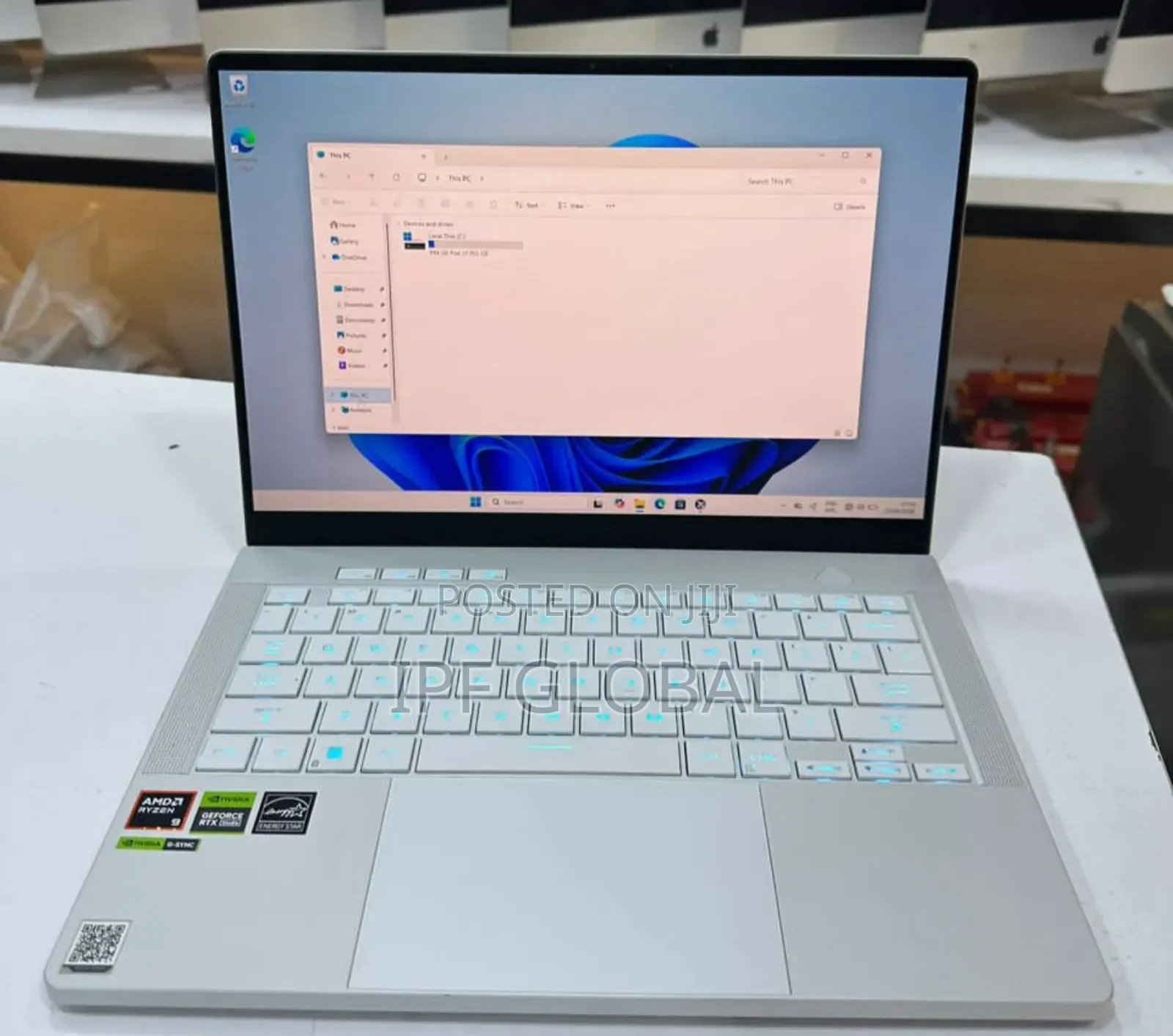 Laptop Asus ROG Zephyrus G14 32GB AMD Ryzen 9 SSD 1T