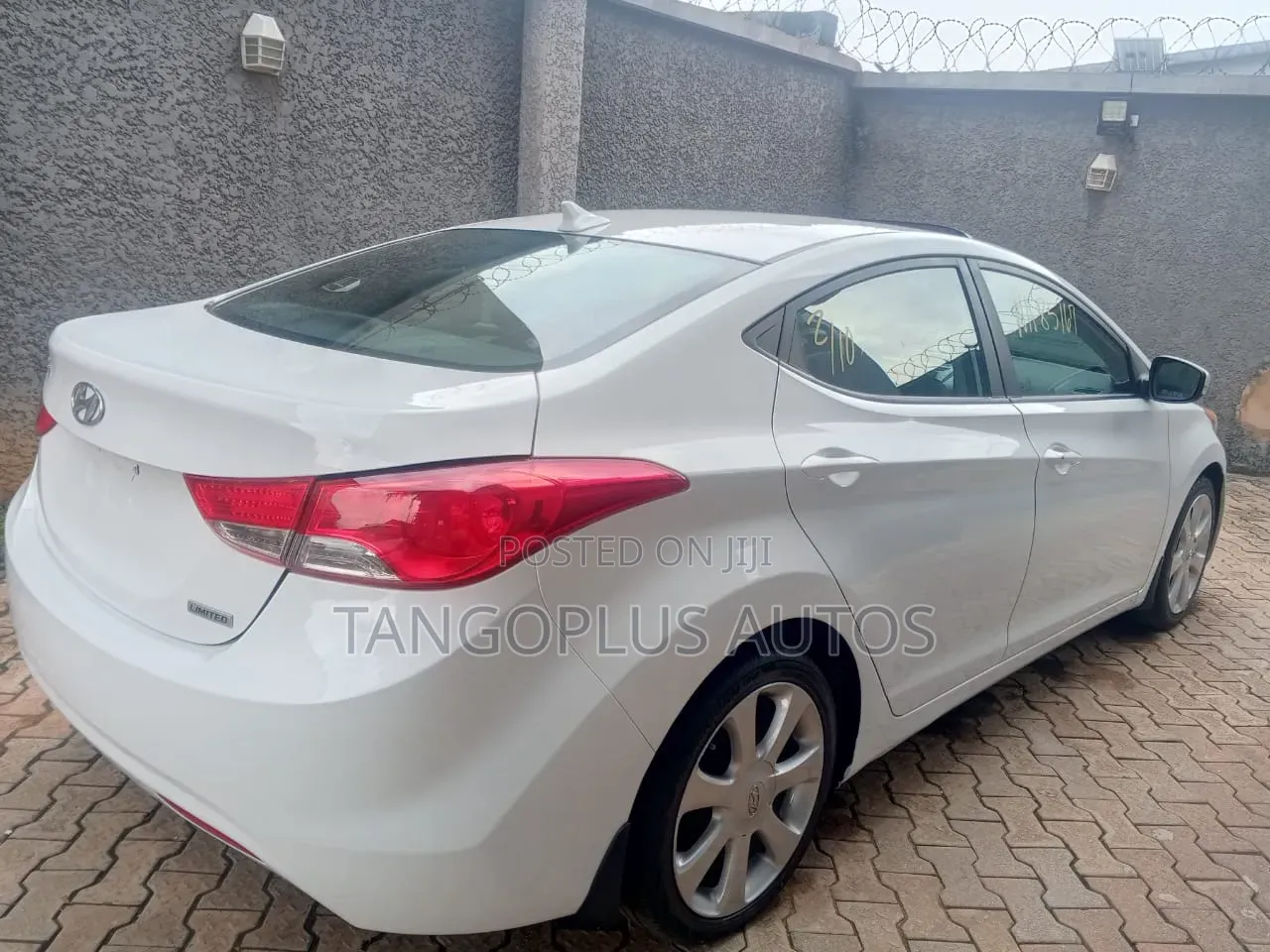 Hyundai Elantra 2014 White