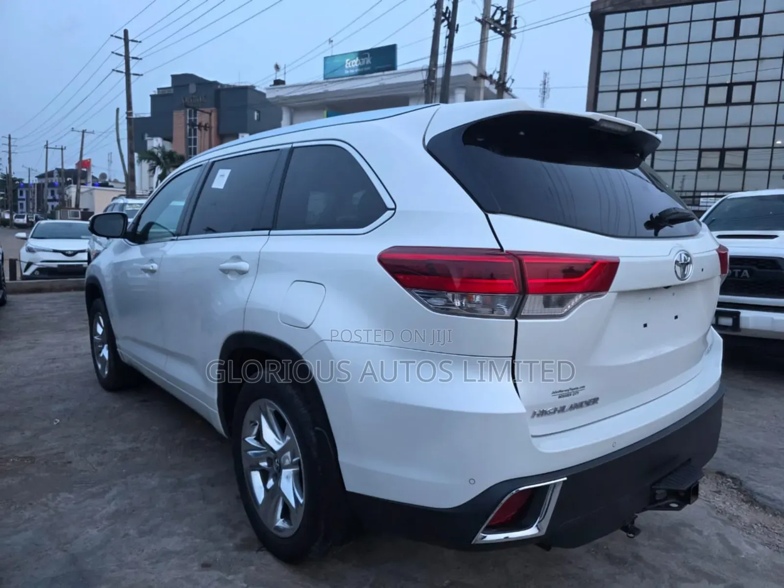 Toyota Highlander Limited 2019 White