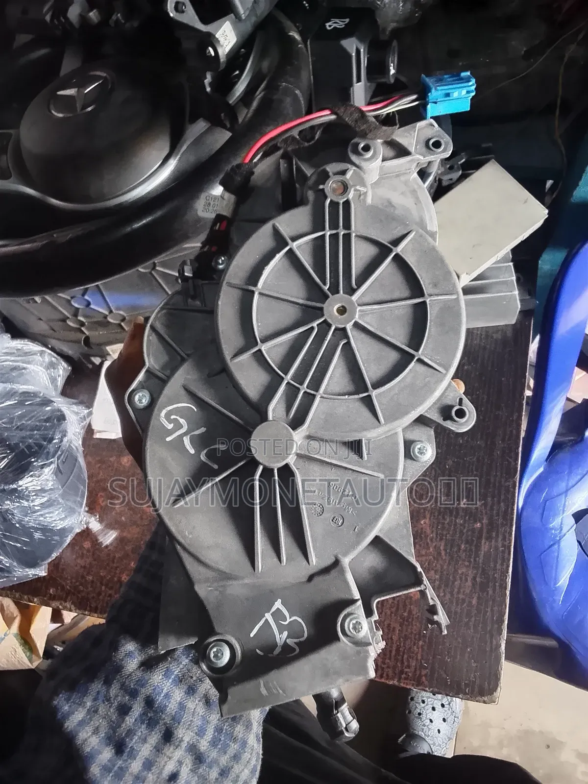 Mercedes Benz GLC 205 Boot Pump