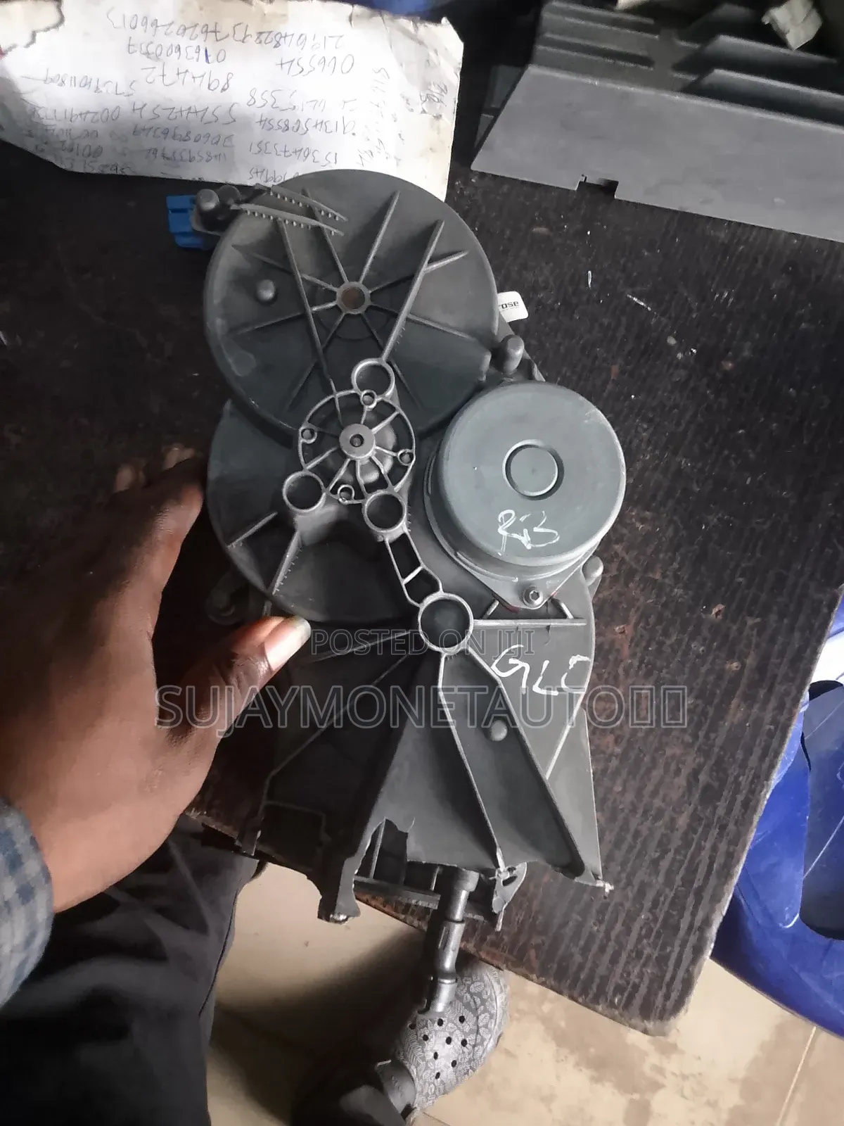 Mercedes Benz GLC 205 Boot Pump
