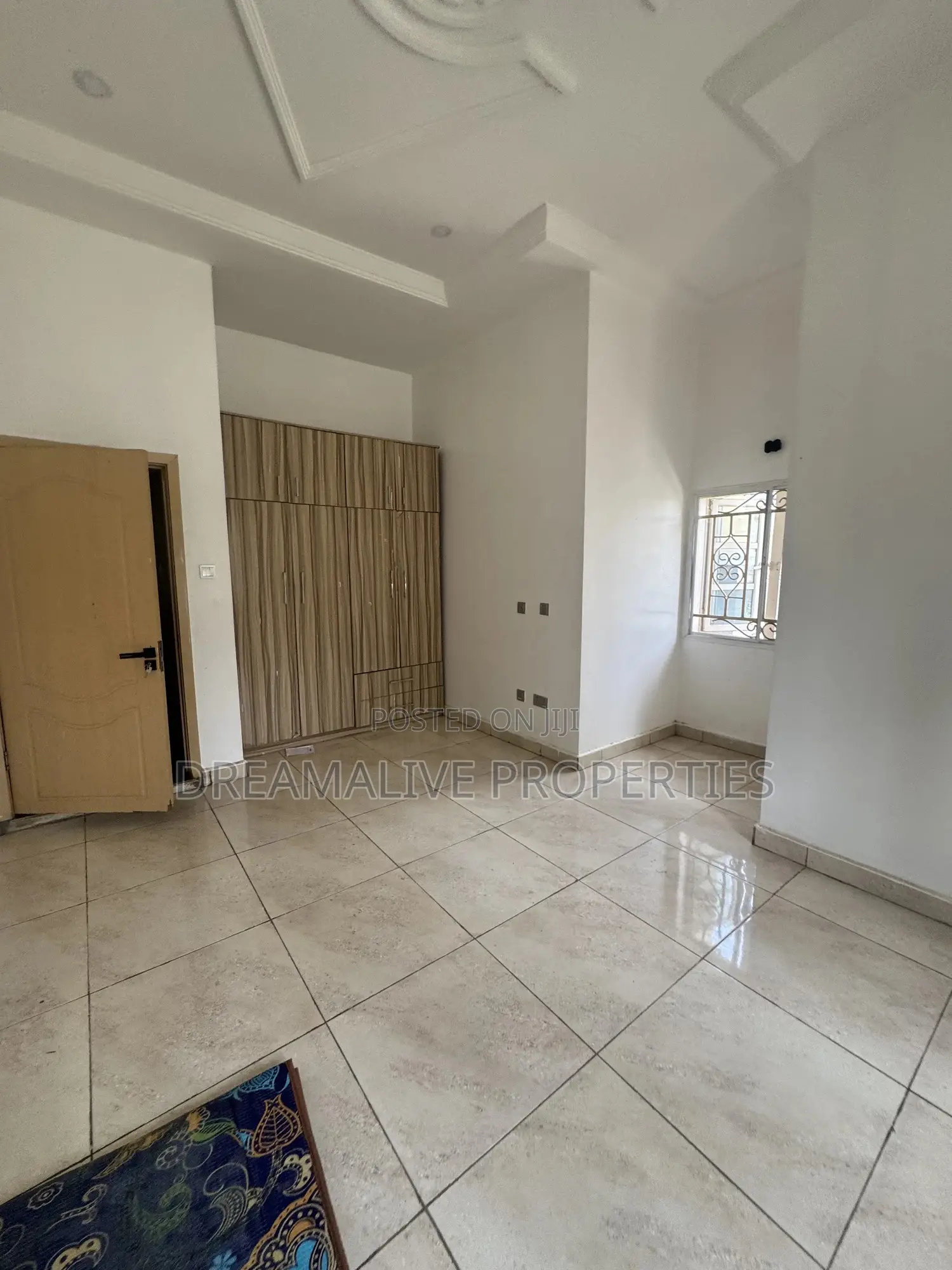 4bdrm Bungalow in Mabglobal, Karsana for rent