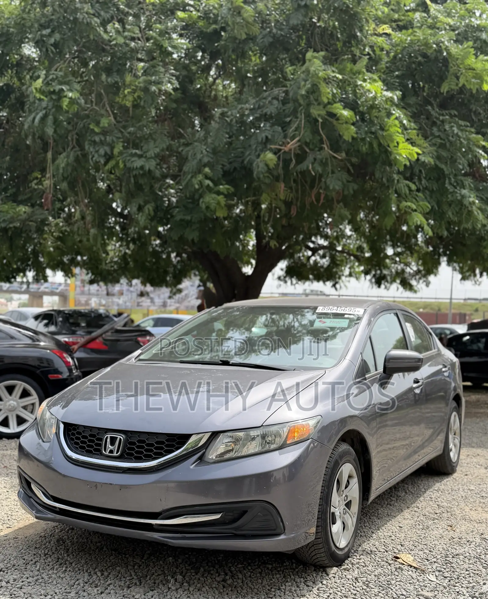 Honda Civic LX 4dr Sedan (1.8L 4cyl 5M) 2015 Gray