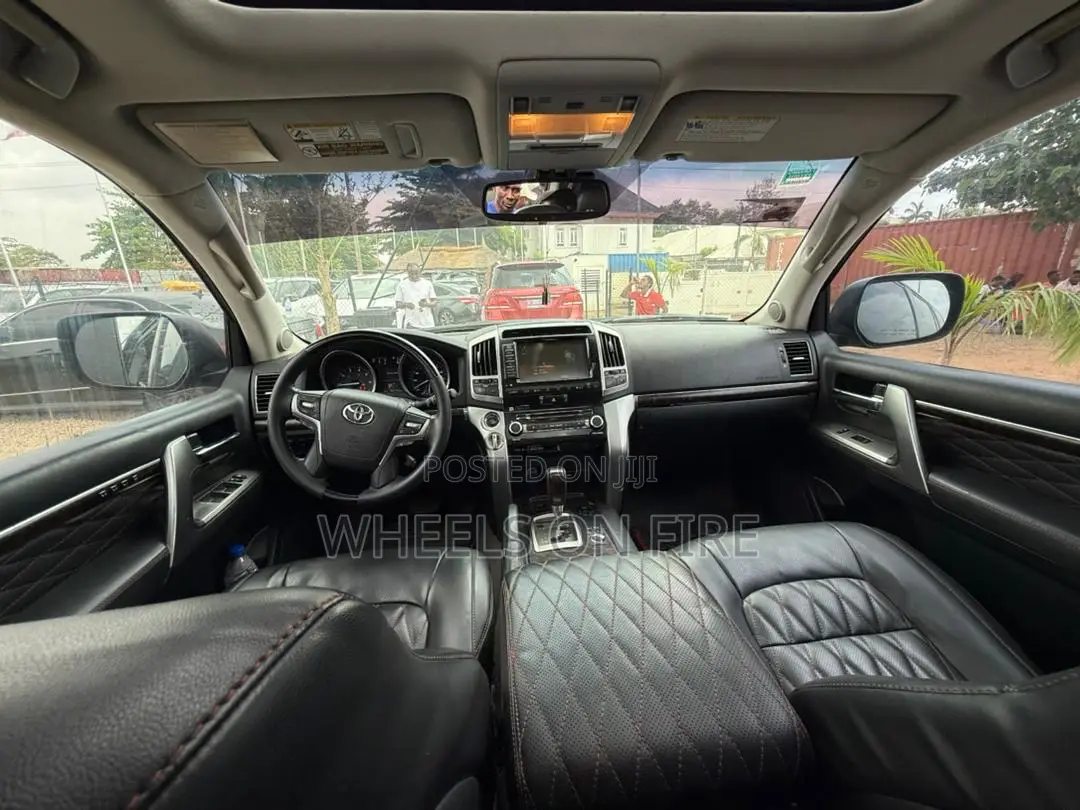 Toyota Land Cruiser 2014 Black