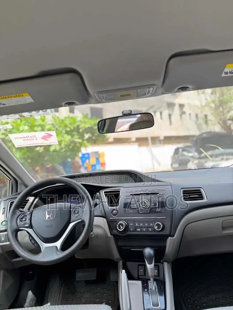 Honda Civic LX 4dr Sedan (1.8L 4cyl 5M) 2015 Gray