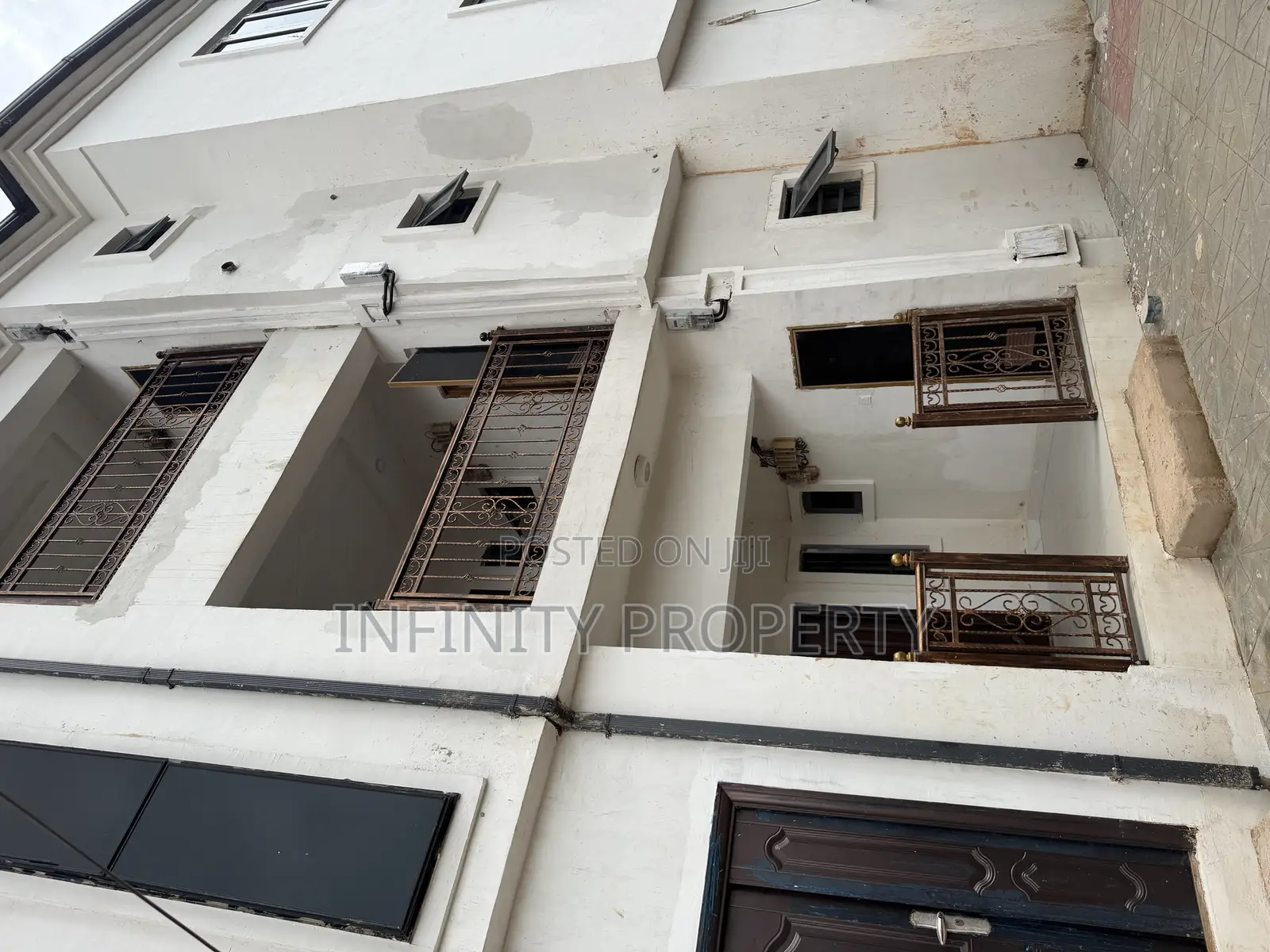 3bdrm Block of Flats in Ihama, Benin City for rent