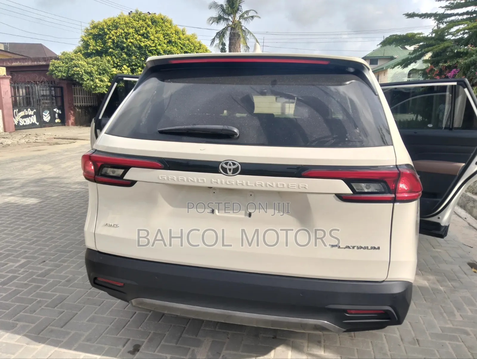 Toyota Grand Highlander Platinum AWD 2024 Off white