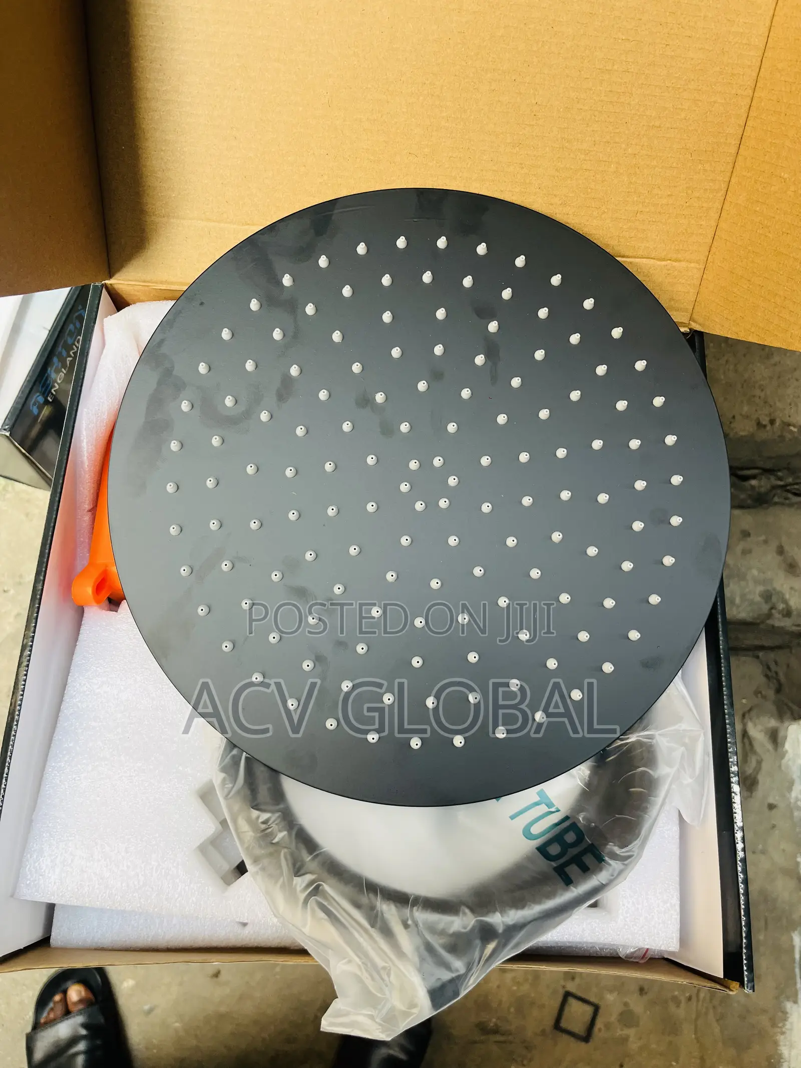 Ashton Conduit Shower