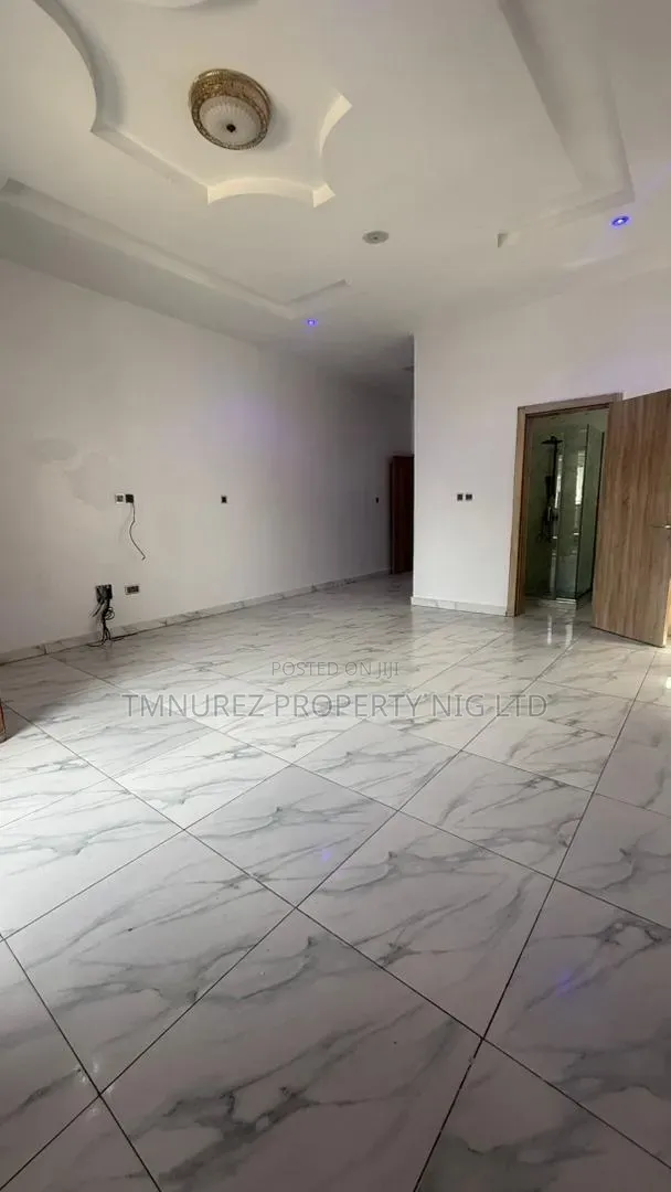 4bdrm Duplex in Ikota for rent