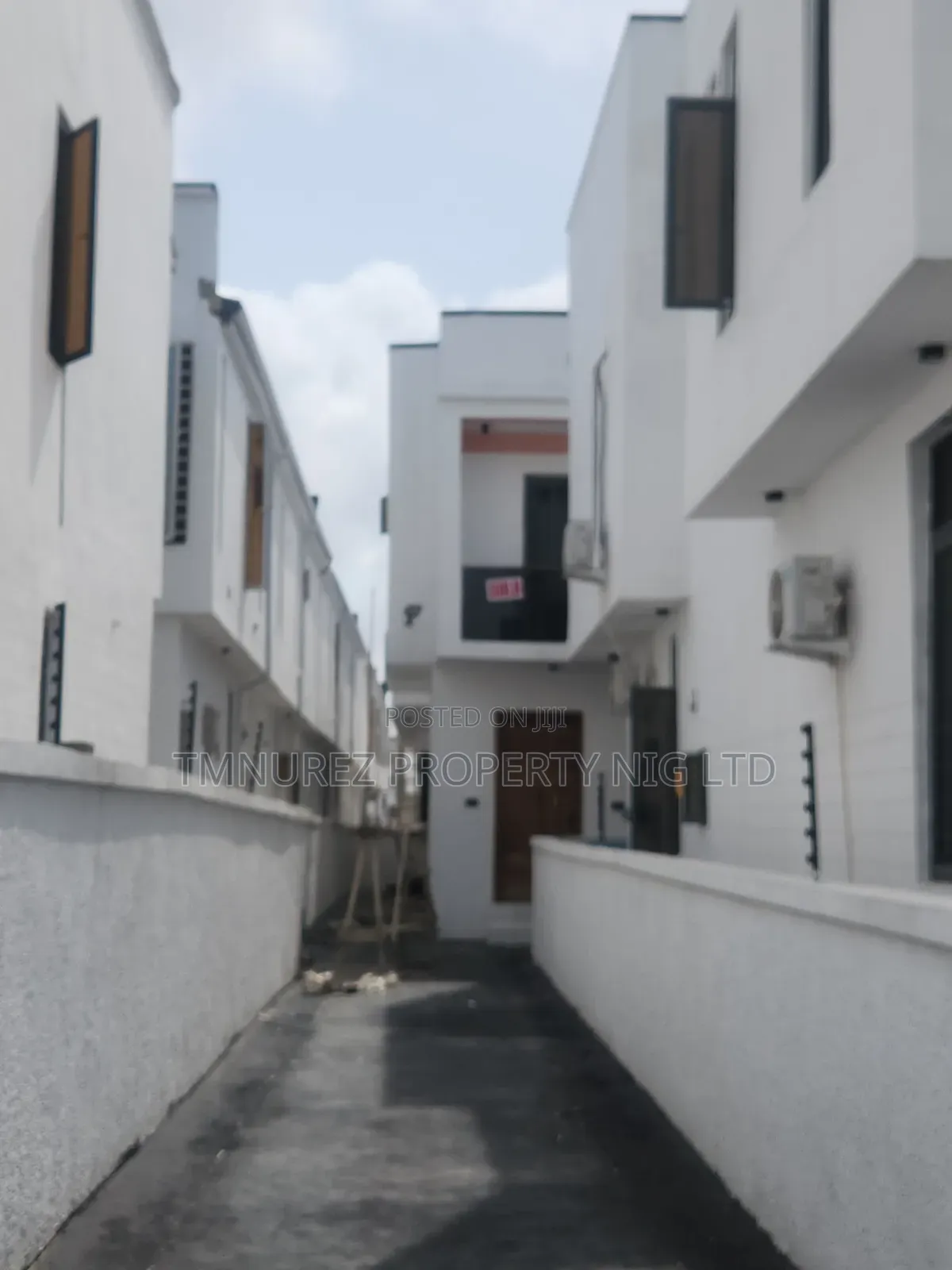 4bdrm Duplex in Ikota for rent