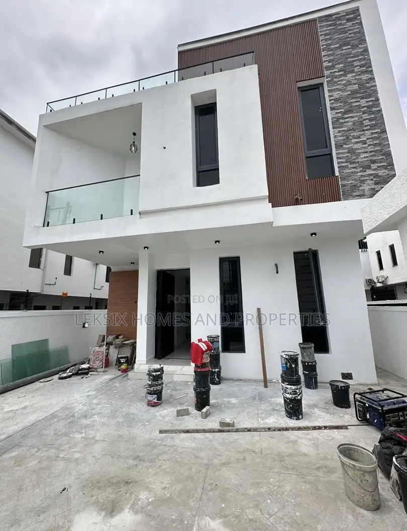 5bdrm Duplex in A Well Secured, Ikota for sale