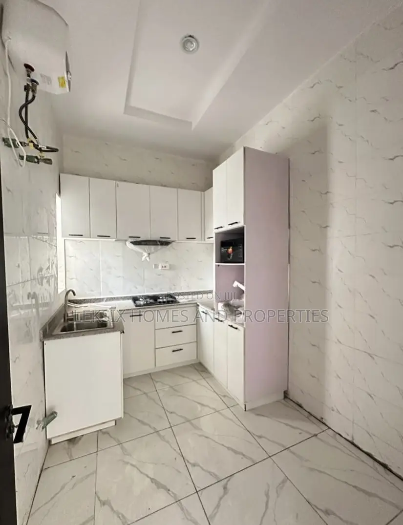 1bdrm Apartment in A Well Secured, Ado / Ajah for sale