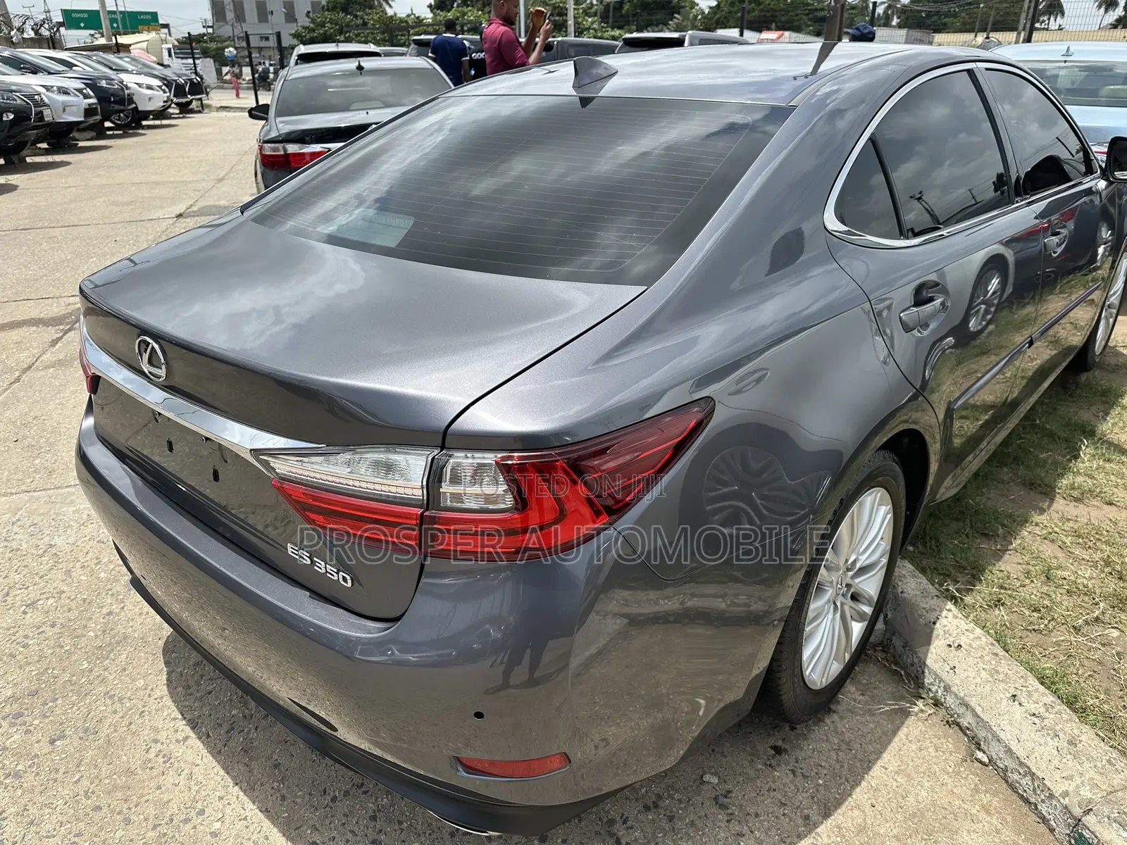 Lexus ES 350 FWD 2016 Gray