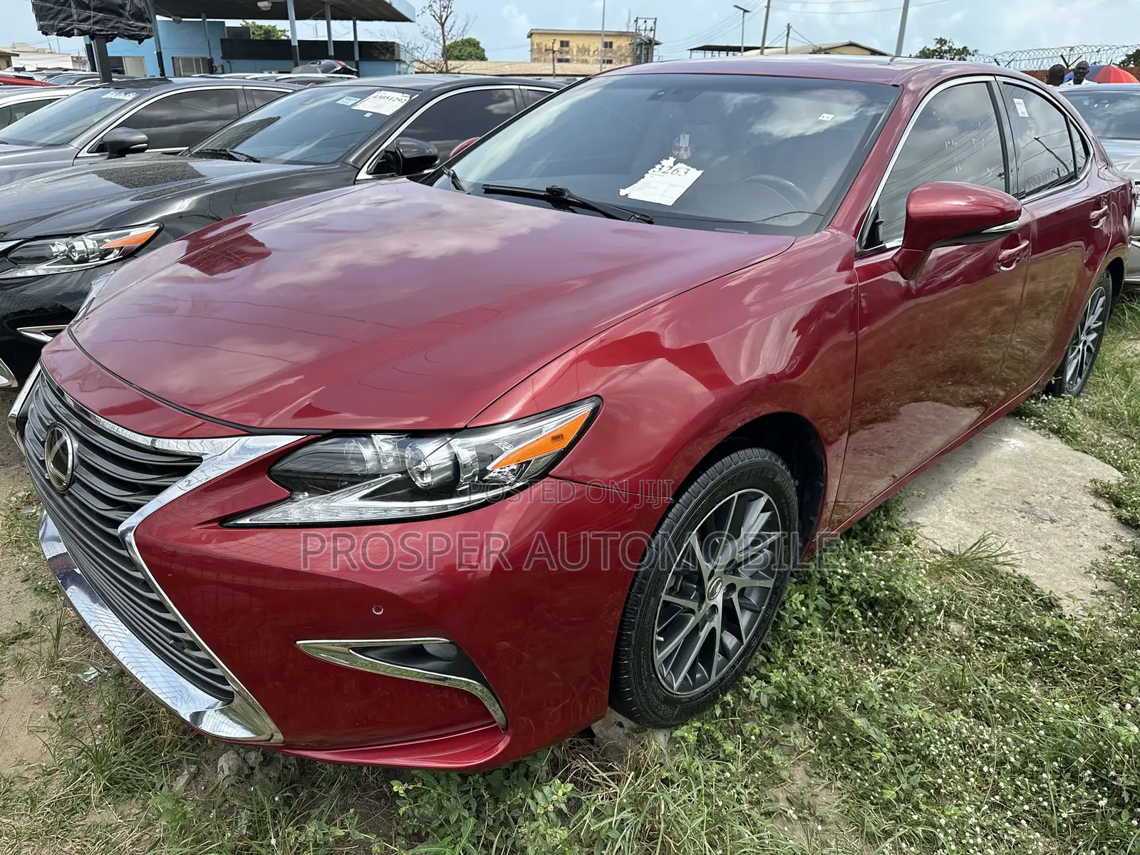 Lexus ES 350 FWD 2016 Red