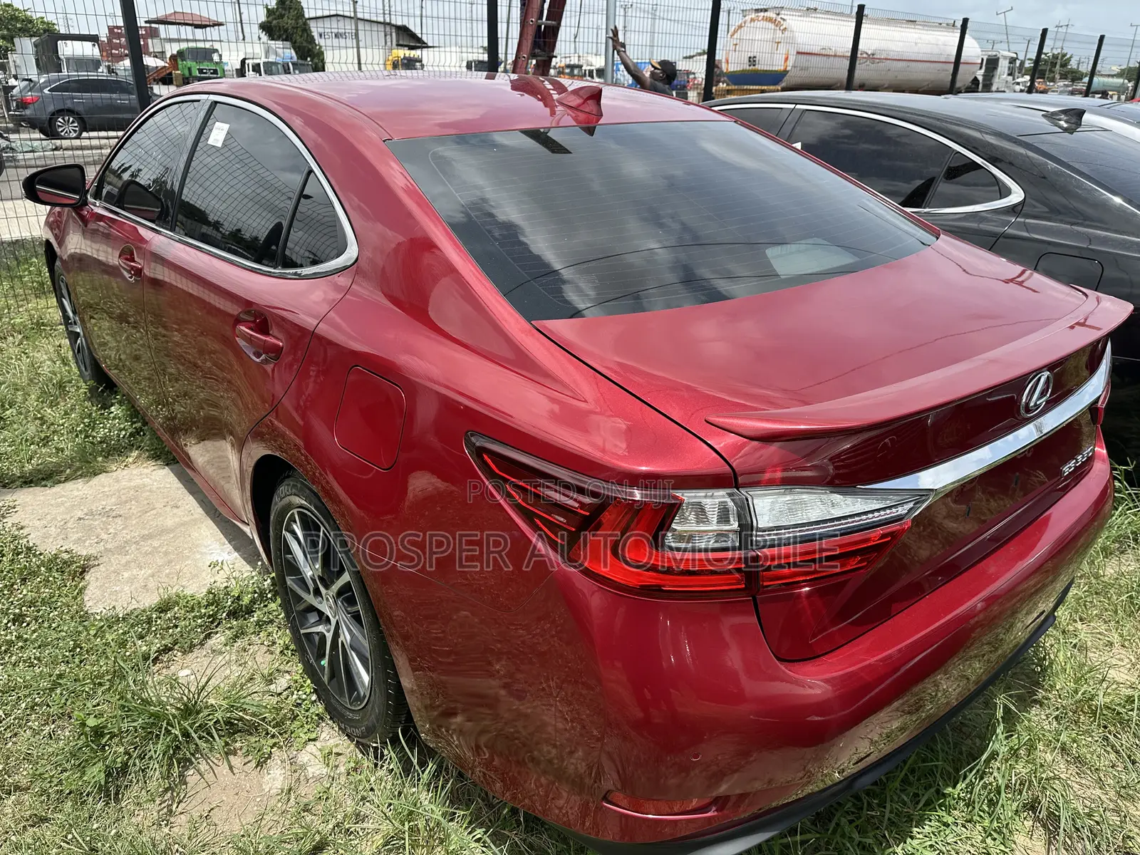Lexus ES 350 FWD 2016 Red