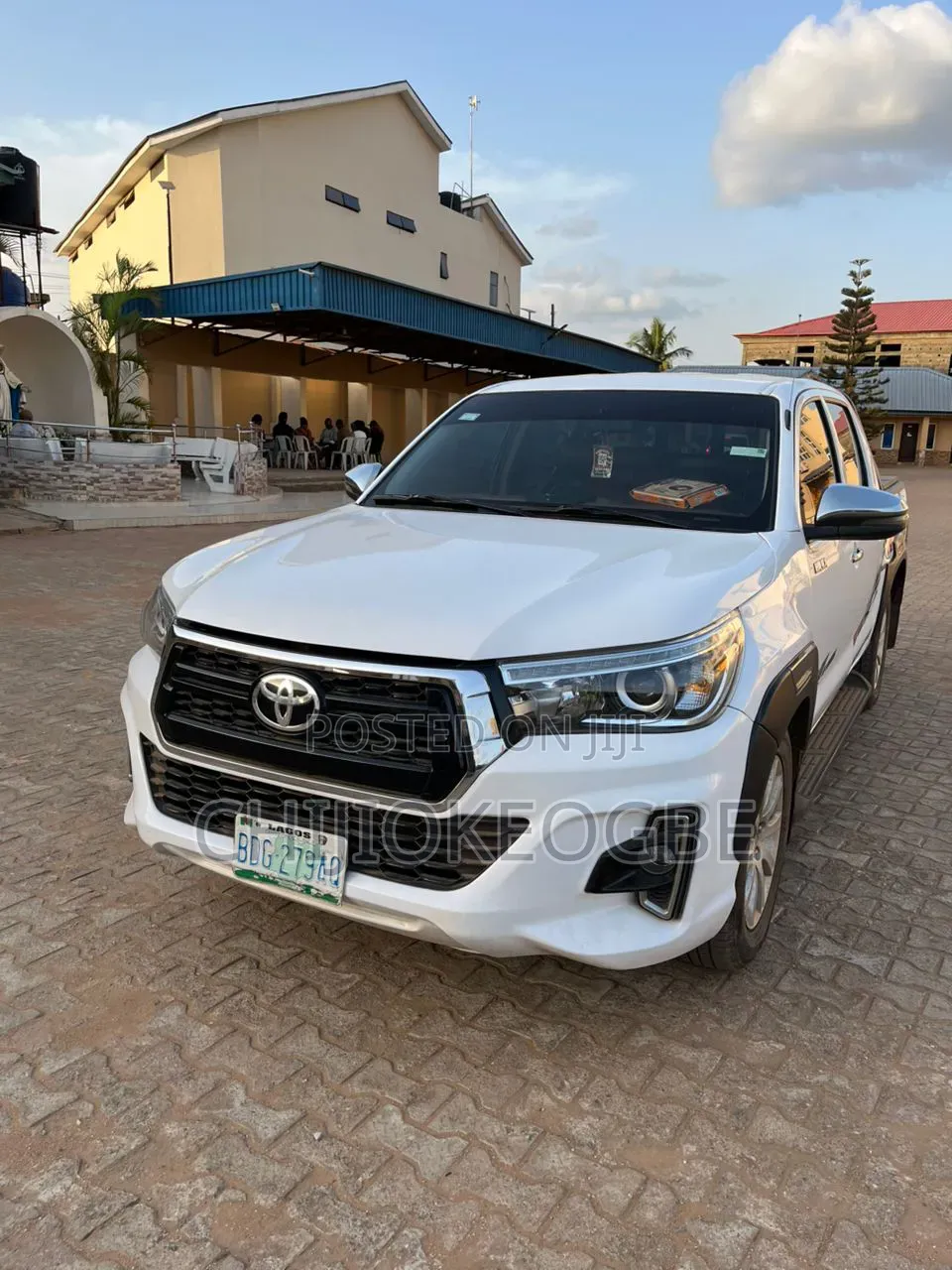Toyota Hilux 2012 White