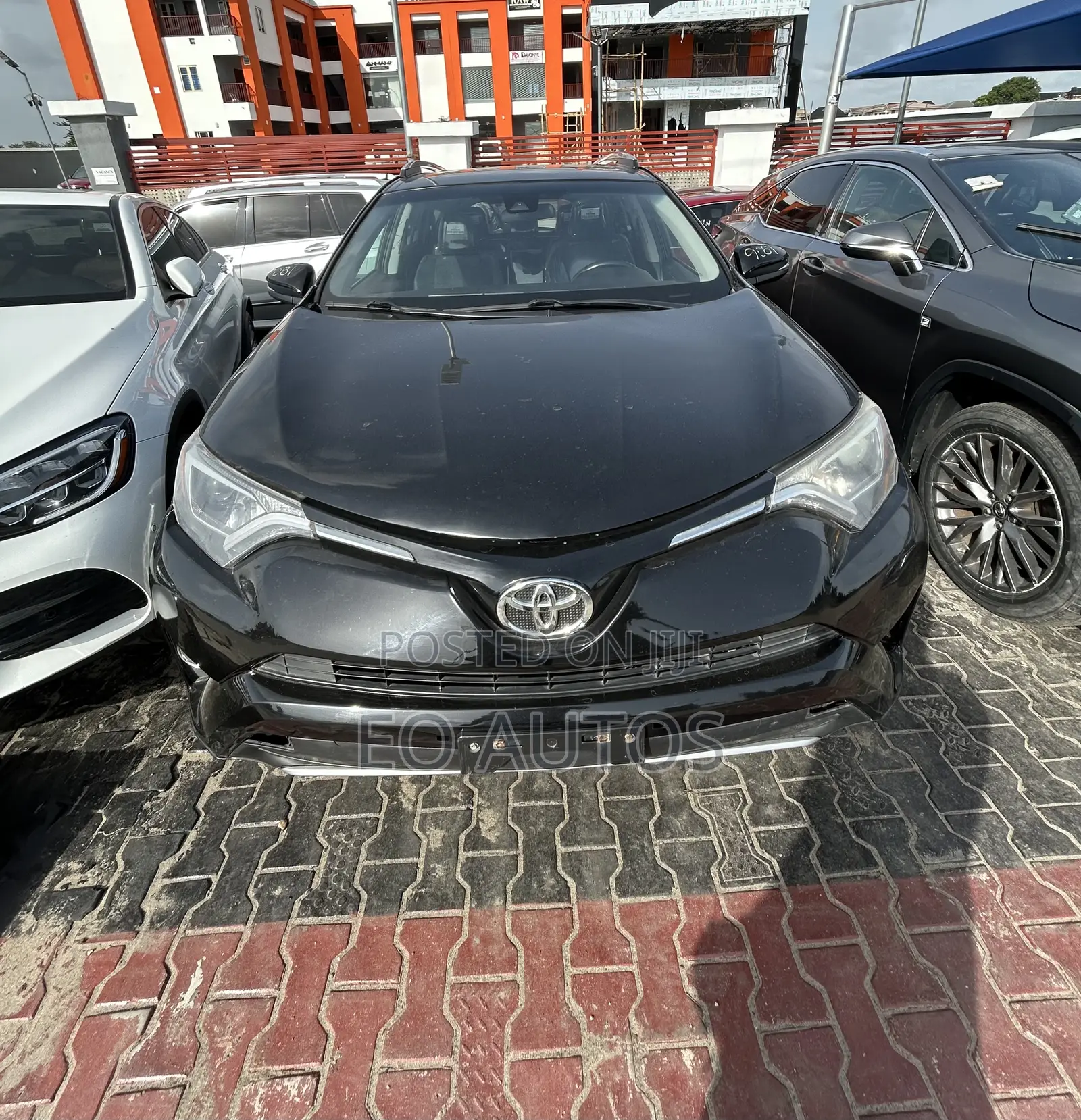 Toyota RAV4 XLE AWD (2.5L 4cyl 6A) 2017 Black