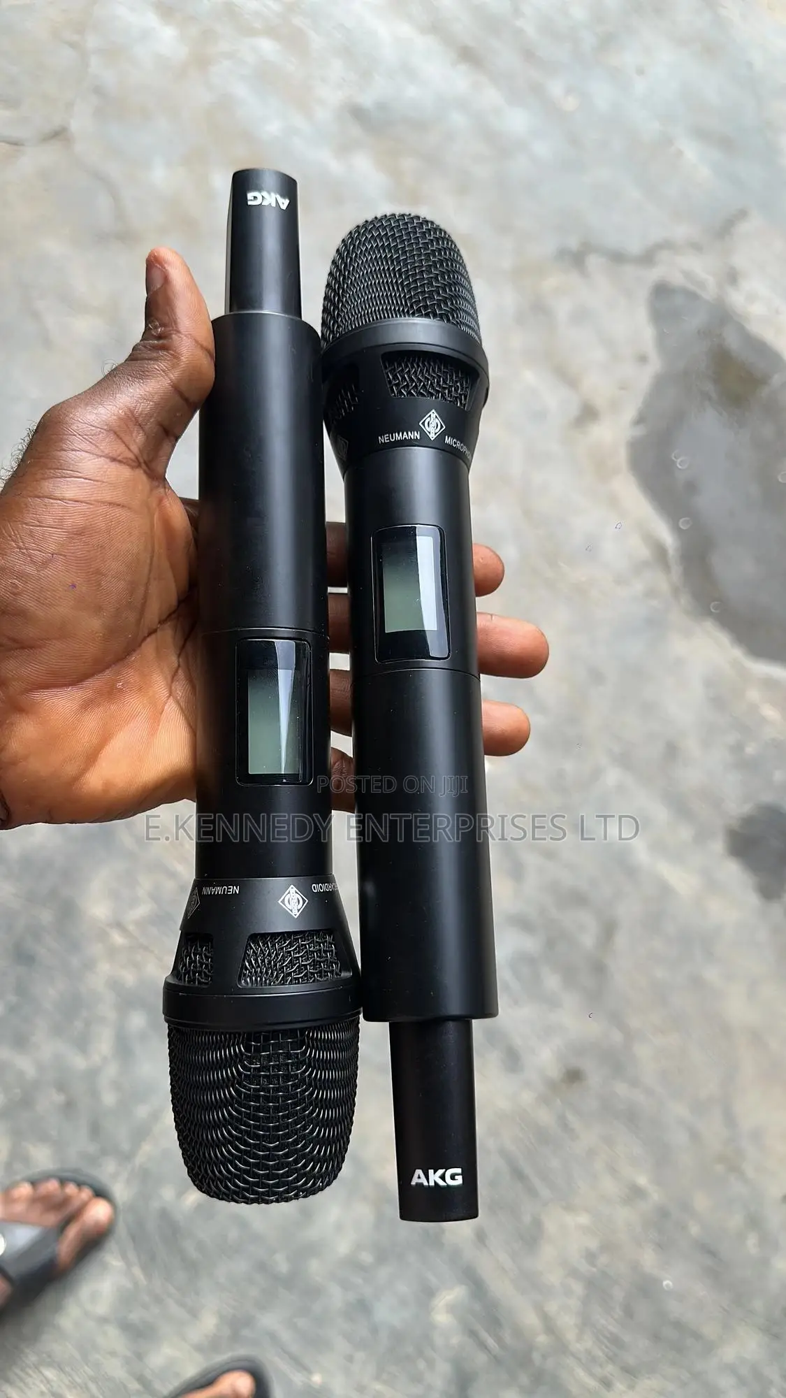 Akg Professional Wireless Microphone (Four Antenna)