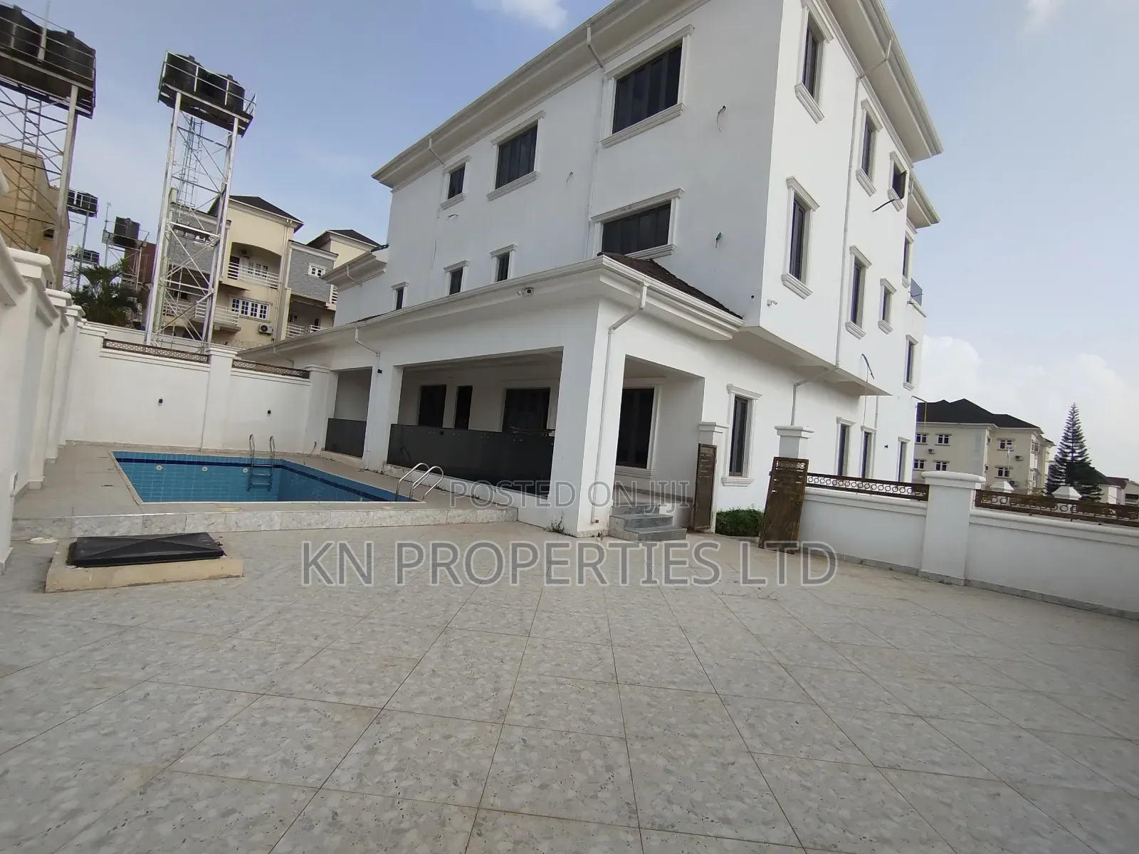 7bdrm Mansion in Gusape, Guzape District for sale